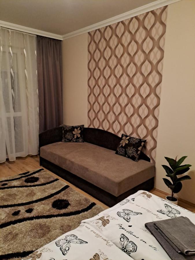 Katalin Apartman Hajduszoboszlo Bagian luar foto